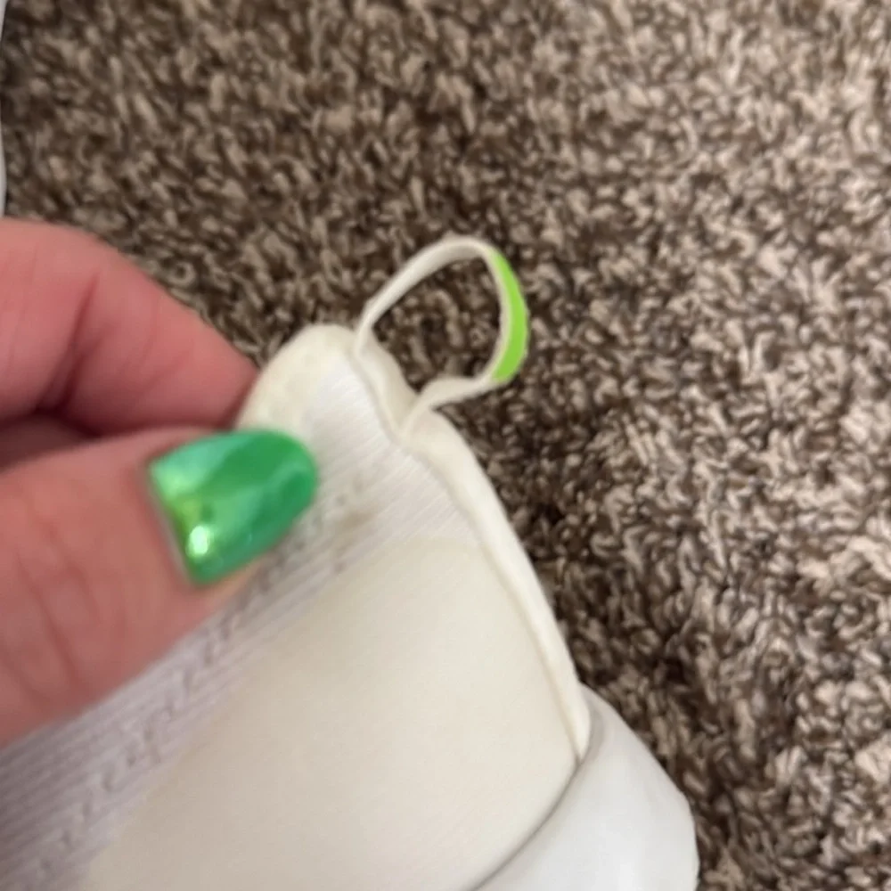 OOFOS Women's Athletic Shoes - White - Picture 5 of 6